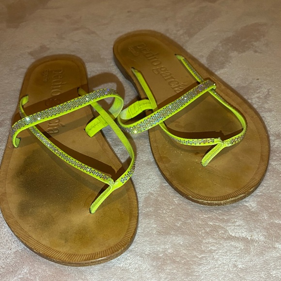 Pedro Garcia Swarvoski Crystal Yellow 
Strappy Thong
Sandal Sz 40 US 9.5 - Picture 2 of 14